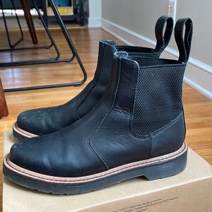 Dr. Martens Hardy Temperley Chelsea boots
